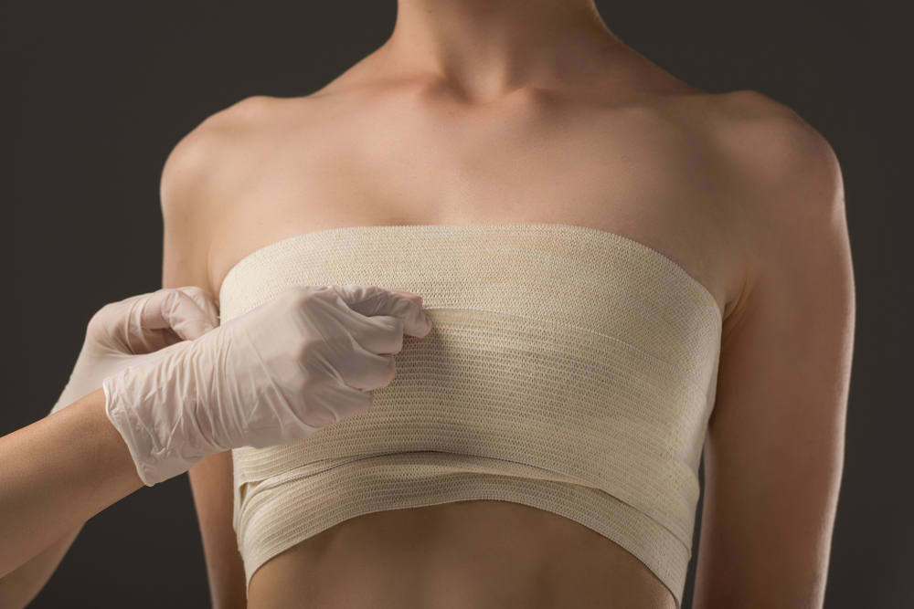 Pós-operatório do silicone: conheça os cuidados e sintomas